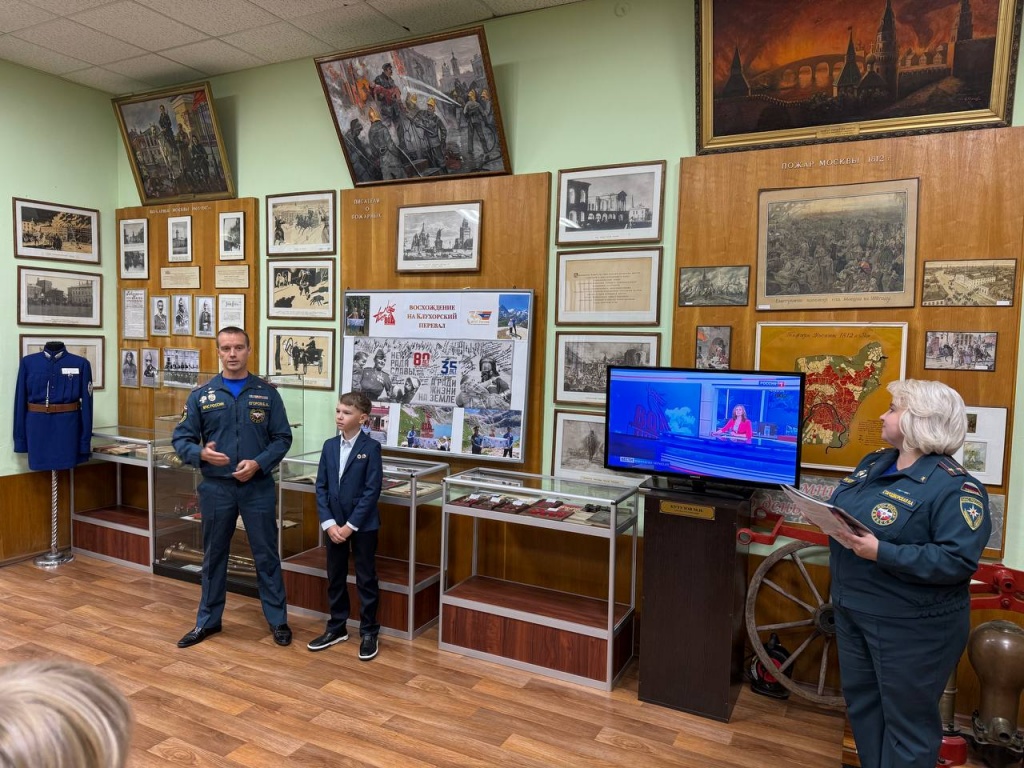 photo_5438404555495833034_y.jpg photo_5438404555495833034_y.jpg